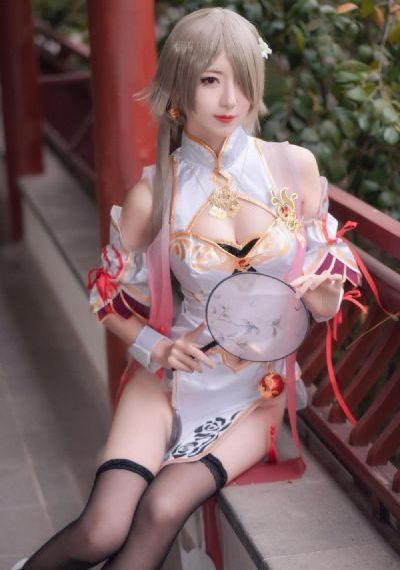 操小萝莉