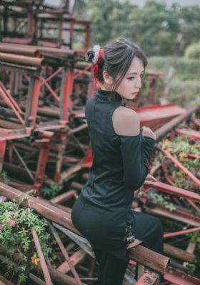 三月女郎